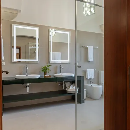 Lavilla Suite&relax Bed & Breakfast 4*